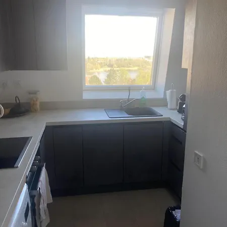 Spacieux, Wi-fi, A 2 Min A Pied Du De Apartment