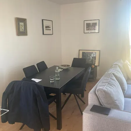 Spacieux, Wi-fi, A 2 Min A Pied Du De Apartment Creteil