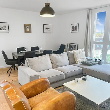 Spacieux, Wi-fi, A 2 Min A Pied Du De Apartment