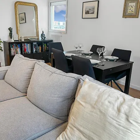 Apartment Spacieux, Wi-fi, A 2 Min A Pied Du De