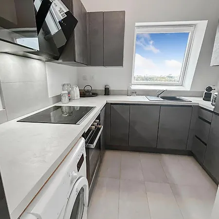 Spacieux, Wi-fi, A 2 Min A Pied Du De Apartment Creteil